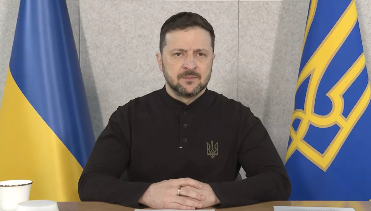 &laquo;Варто не транслювати служби з Москви, а тиснути на Москву&raquo;, &mdash; Зеленський