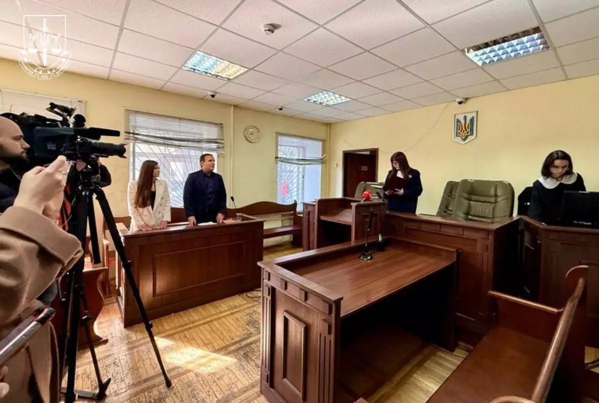 Януковича засудили до 15 років в&rsquo;язниці у справі про підбурювання до дезертирства та незаконний перетин кордону