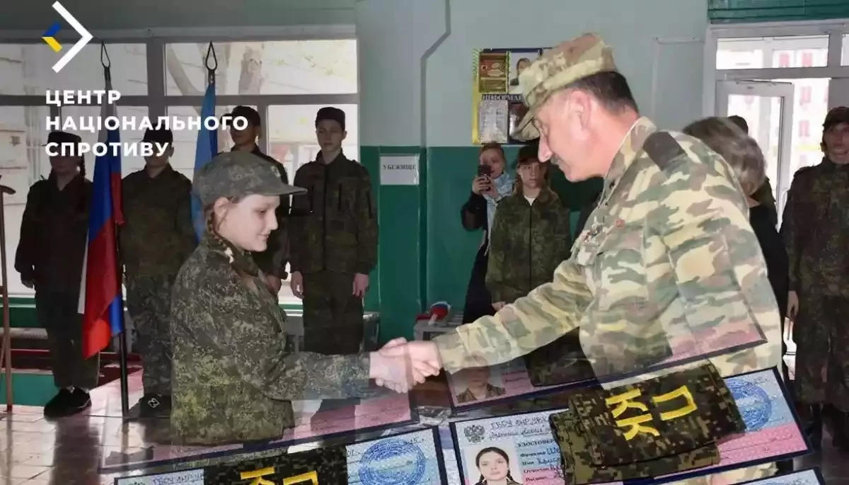 Росіяни на ТОТ вчать дітей ненавидіти Україну і посилюють мілітаризацію, &mdash; Федоров