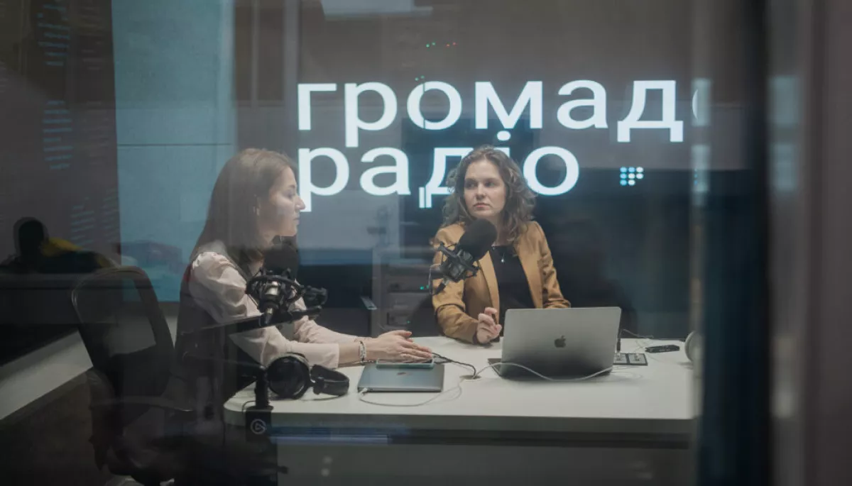 «Є стереотип, що жінка може бути редакторкою або журналісткою, але чомусь не може бути директоркою». Інтерв’ю з керівницями Громадського радіо
