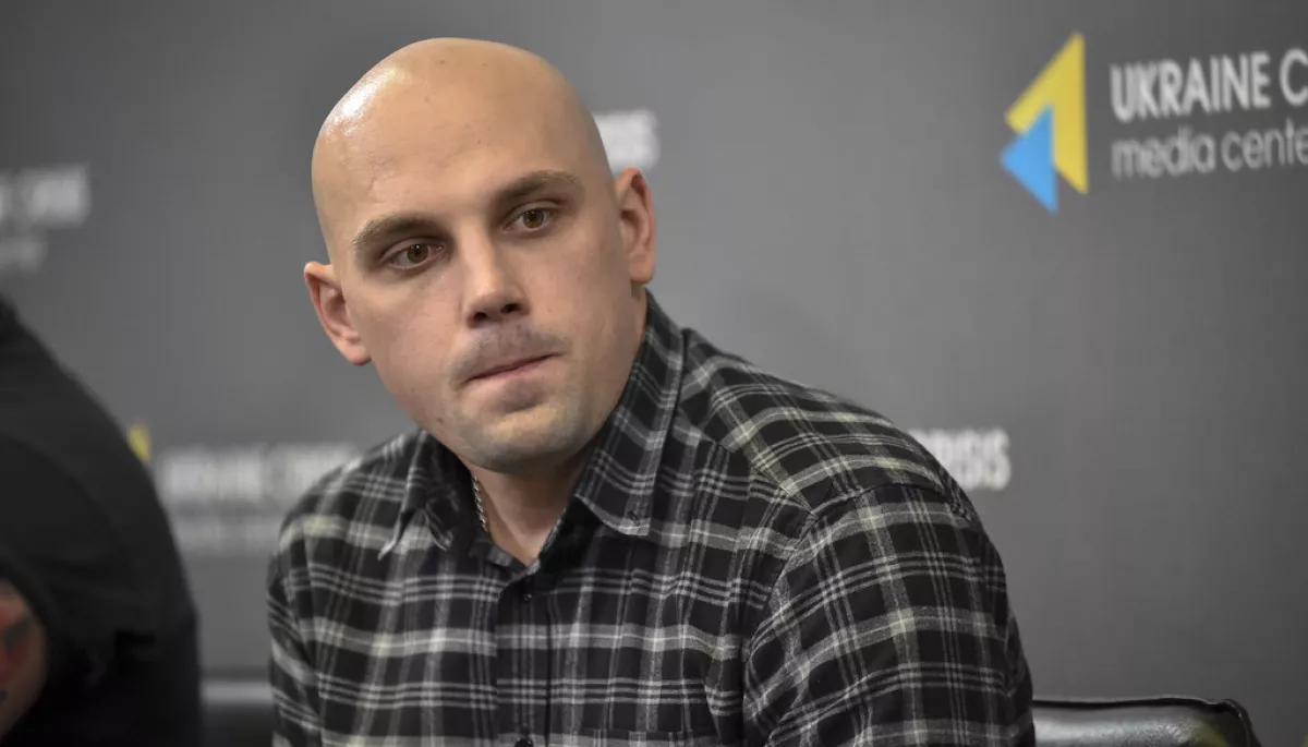 Звільнений з полону морпіх: Чим більше суспільство і медіа обговорюватимуть проблеми військовополонених, тим більше шансів вибратися з полону