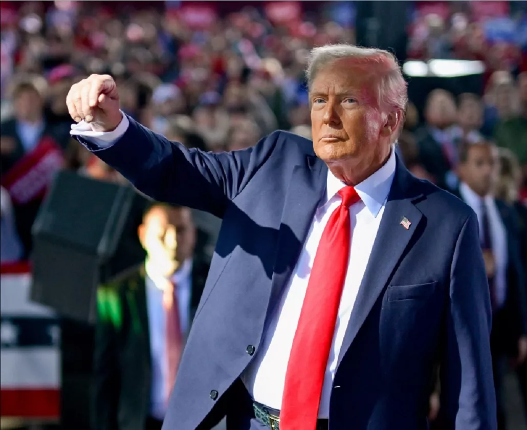 Путін «абсолютно збожеволів»: Трамп відреагував на російські атаки по Україні