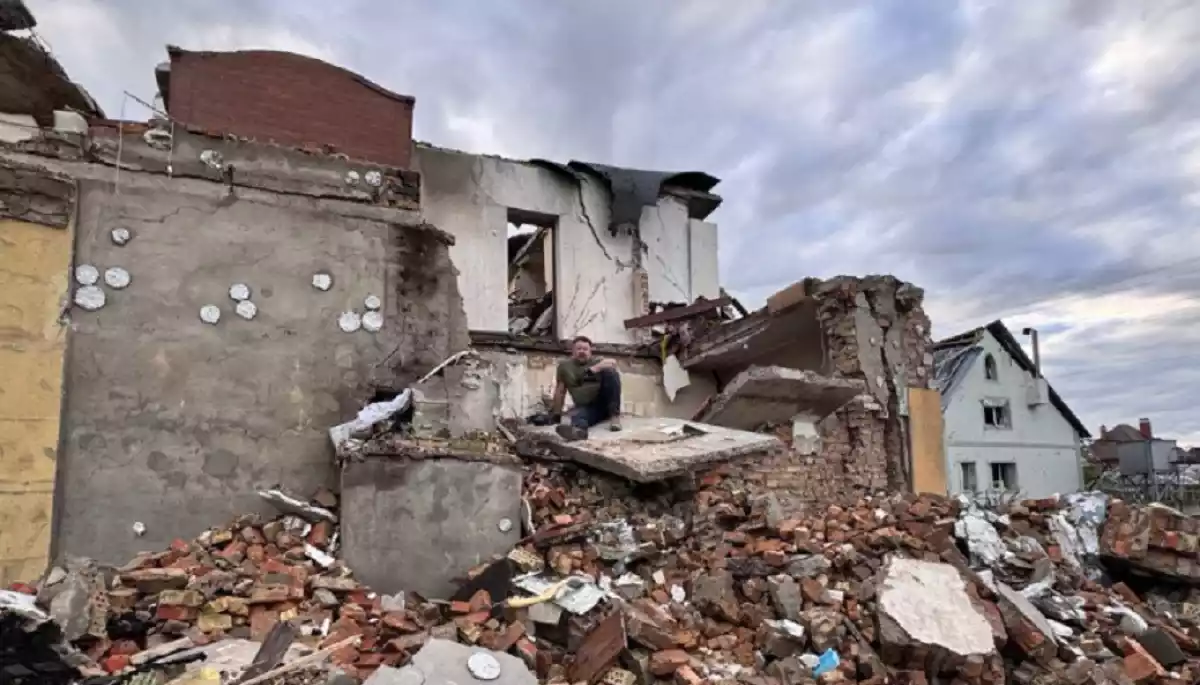 Унаслідок російської атаки зруйновано будинок генерального директора 5 каналу Володимира Мжельського