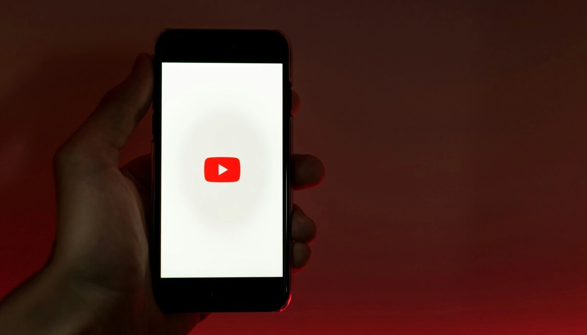 YouTube заблокував канали екснардепа Мосійчука і блогера Шапошнікова