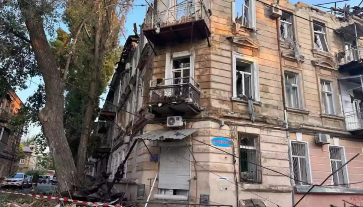 Внаслідок російської атаки на Одесу пошкоджено квартиру місцевої журналістки