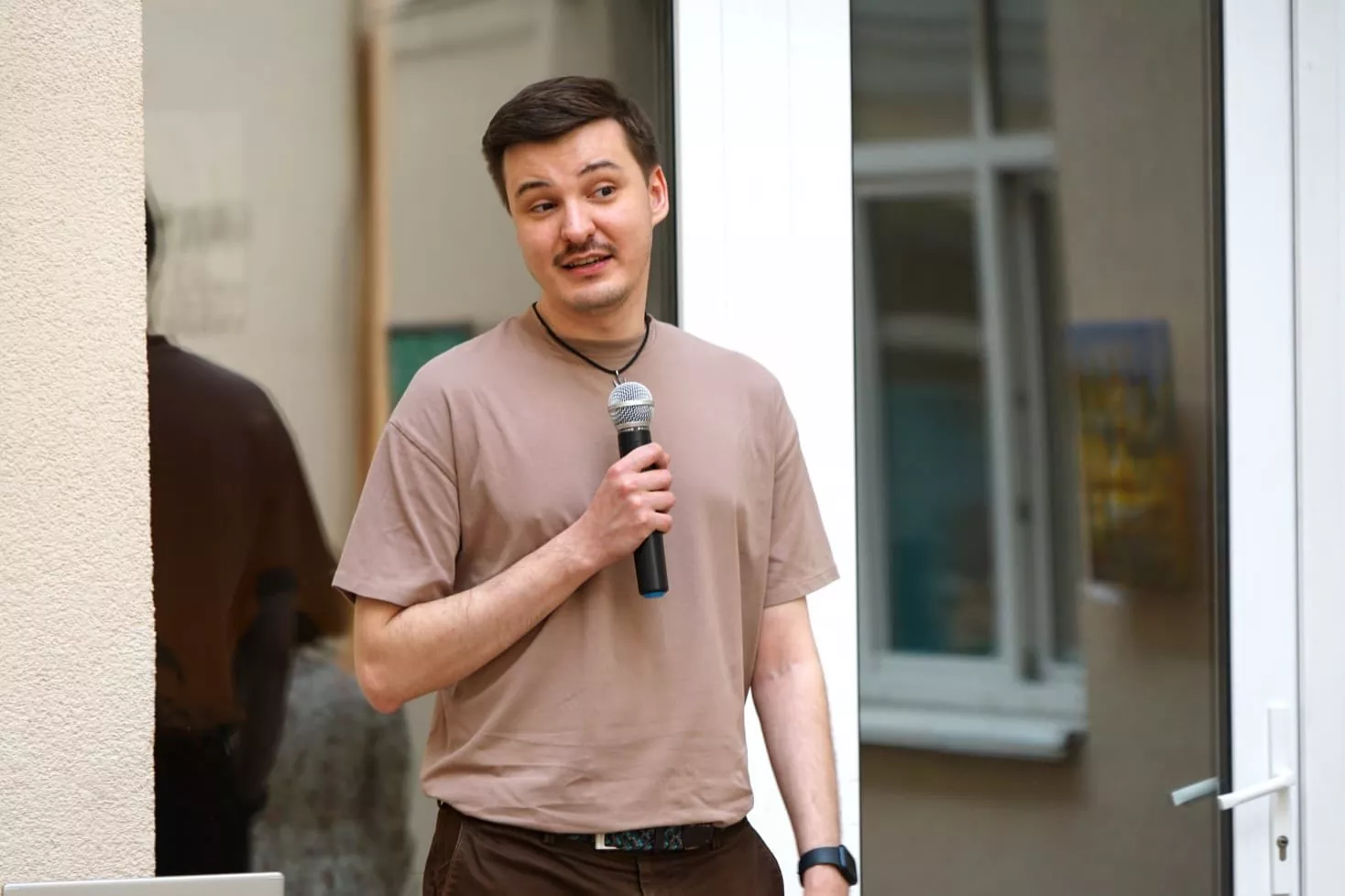 З радіоефіру – на сторінки книжки