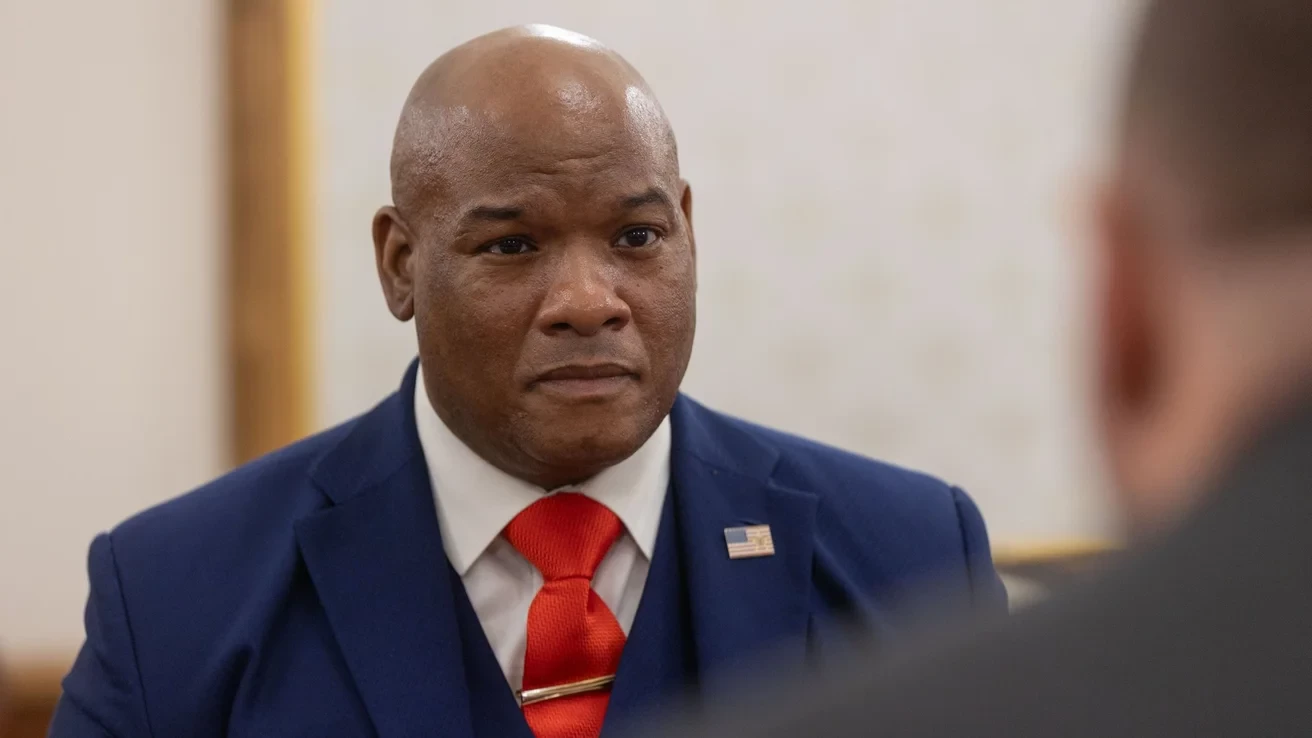 Духовний радник Трампа: Праві медіагрупи в США все ще розповсюджують фейки про «неонацистів» та «расистів» в Україні