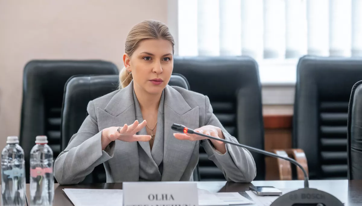 Низка телеграм-каналів поширила фейкову «заяву Стефанішиної» щодо виїзду жінок за кордон, — Мін'юст