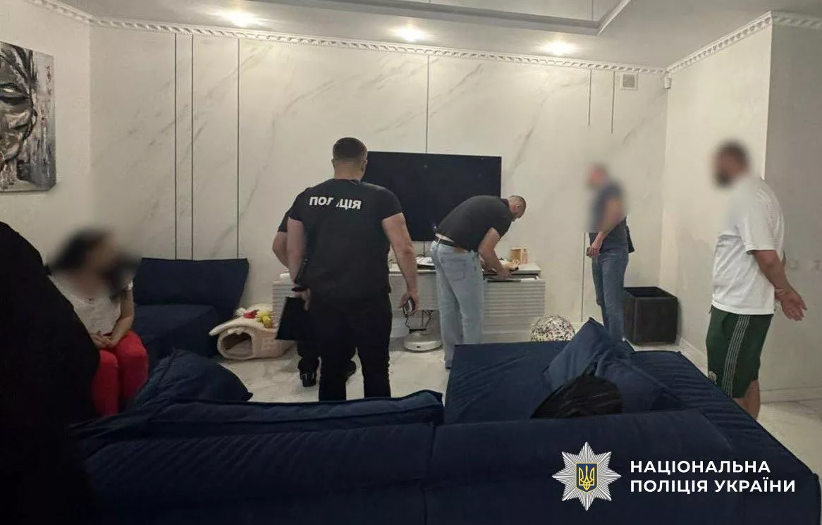 Поліція проводить обшуки в Назарія Гусакова та осіб, які могли бути залучені до збору коштів