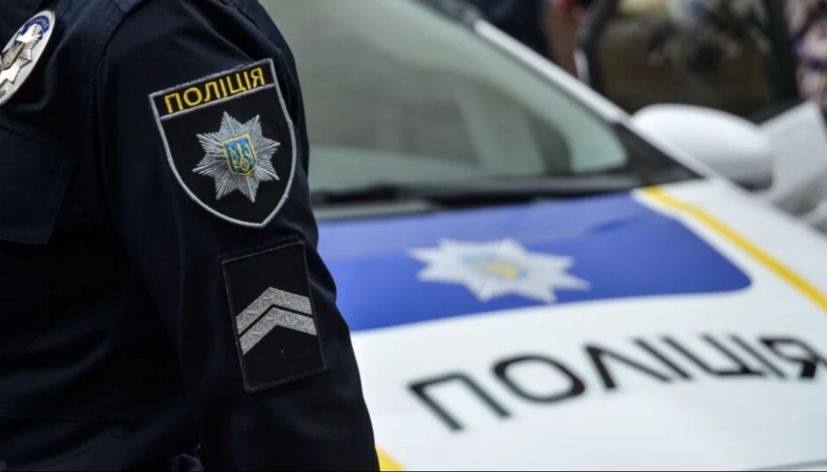 Поліція стверджує, що журналіст Hromadske показав посвідчення лише у відділку. Медійник каже, що це не так