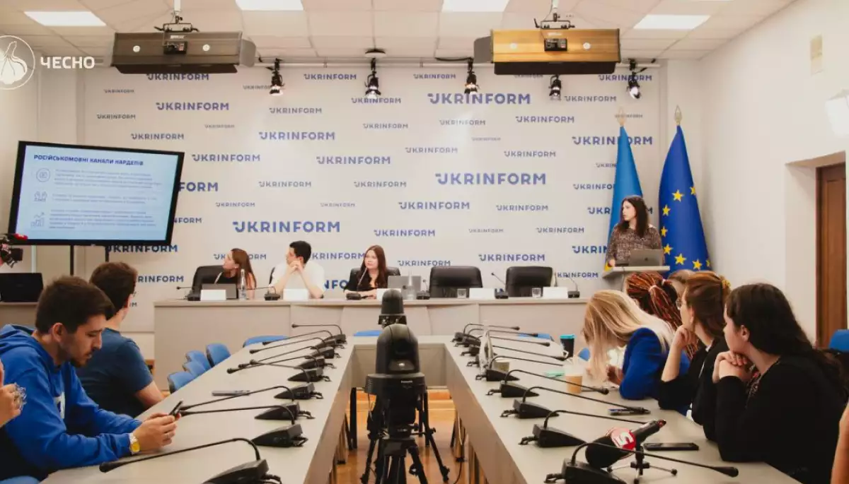 Фейсбук є найпопулярнішою соцмережею серед народних депутатів, — Рух «Чесно»