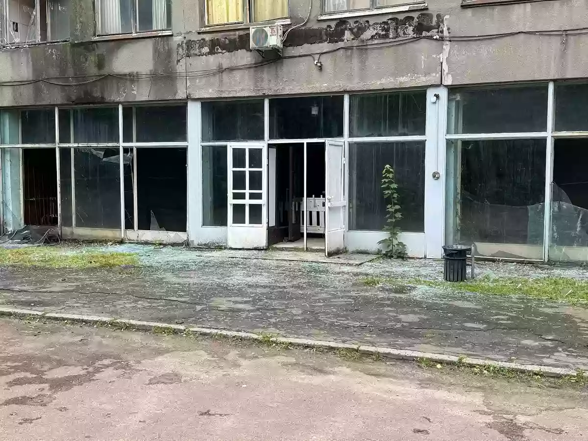 Унаслідок ракетного обстрілу Києва було пошкоджено територію Національної кіностудії імені Олександра Довженка