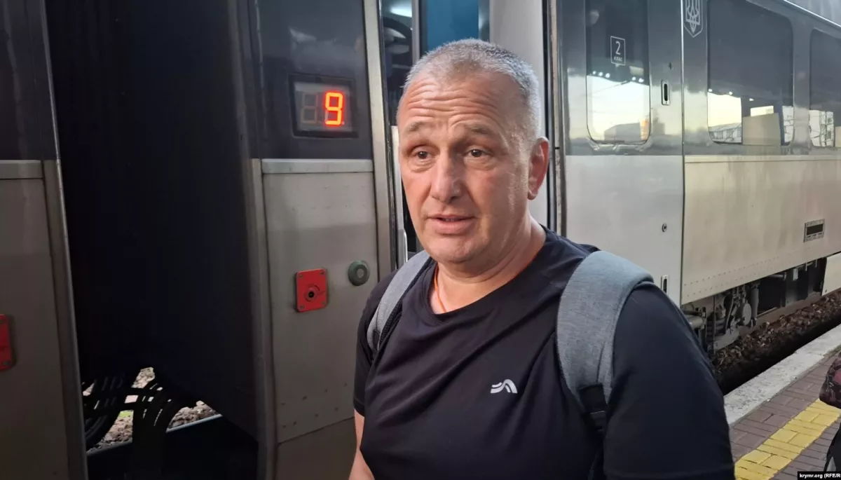 «Пускали через мене струм»: український журналіст Владислав Єсипенко розповів про тортури в російському полоні
