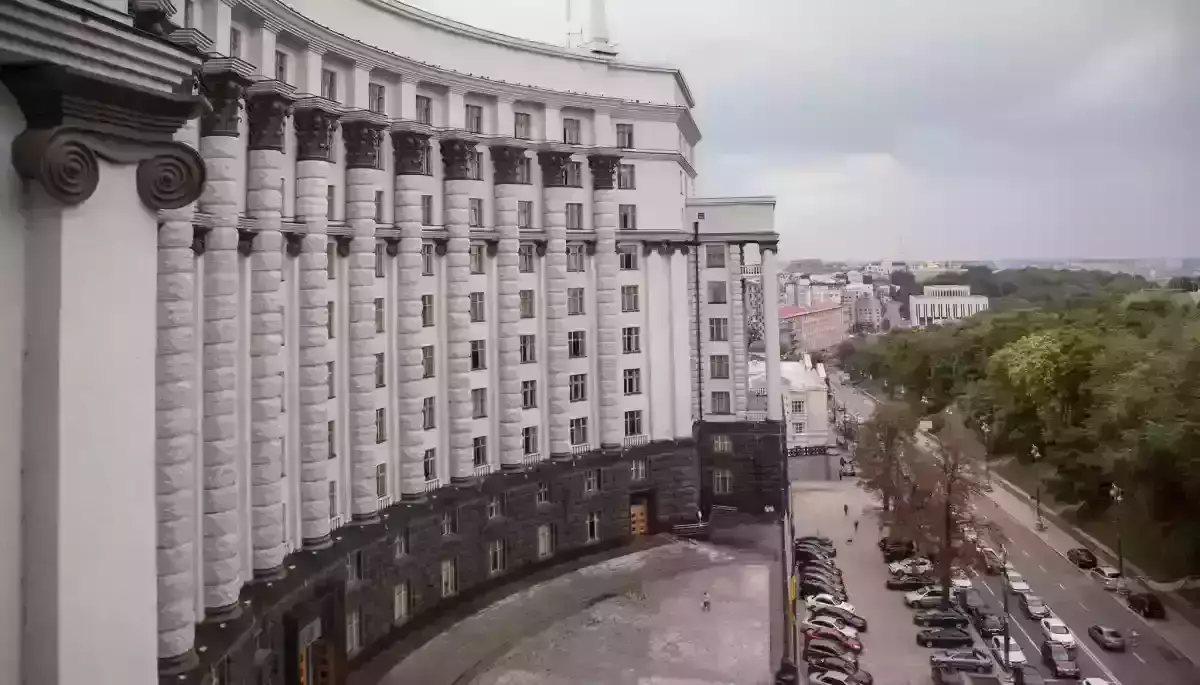 Уряд дозволив виїзд за кордон чоловікам віком до 22 років