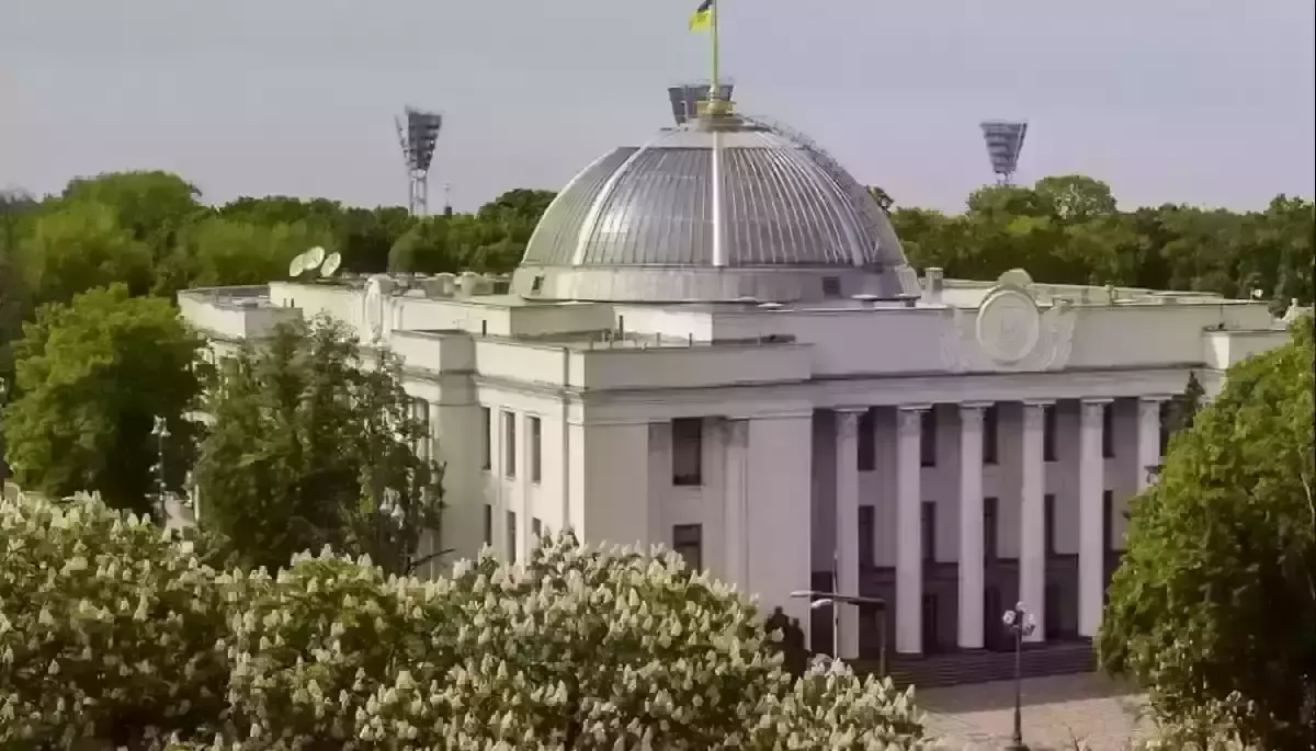 Рада проголосувала за відновлення прямих трансляцій з парламенту