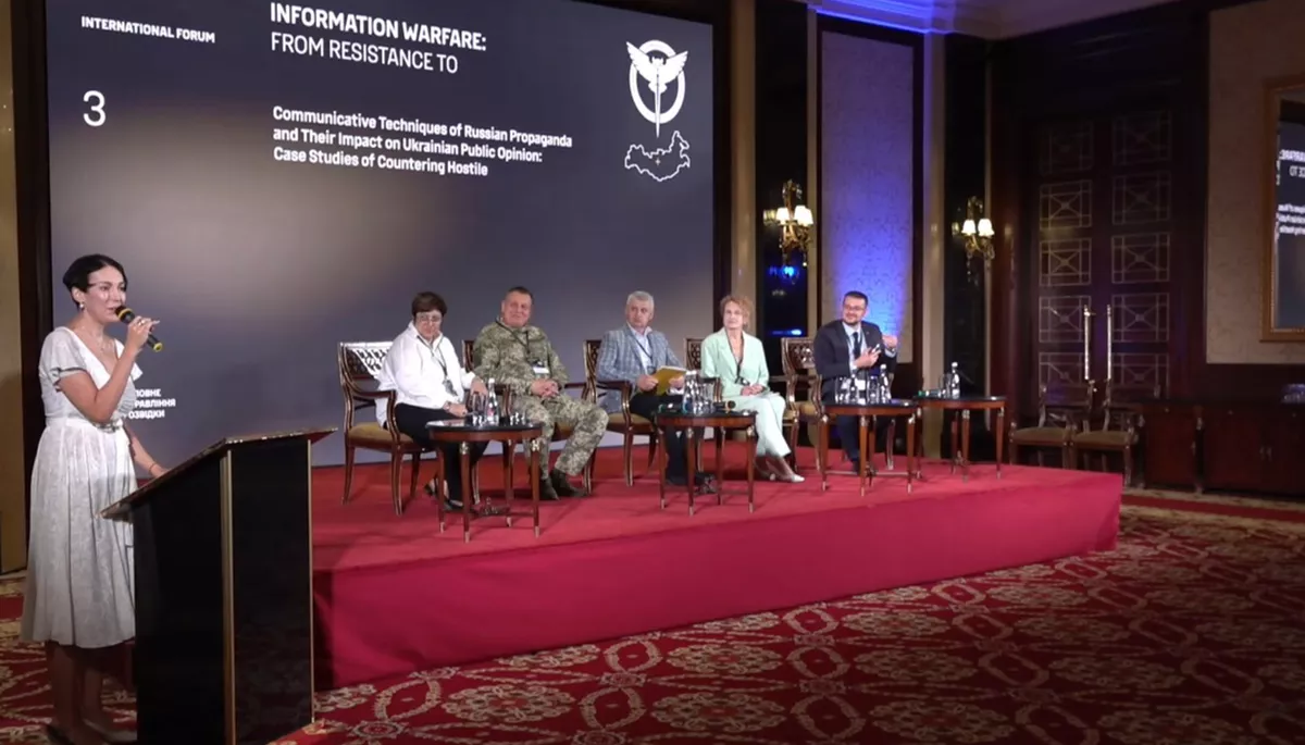 «На територію, де сформована національна ідентичність, “зелені чоловічки” не заходять»