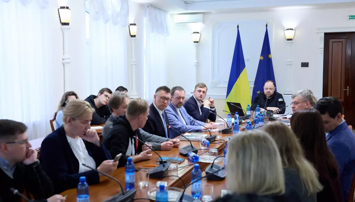 У Раді обговорили пропозиції медіаюристів щодо змін до законопроєкту №14057