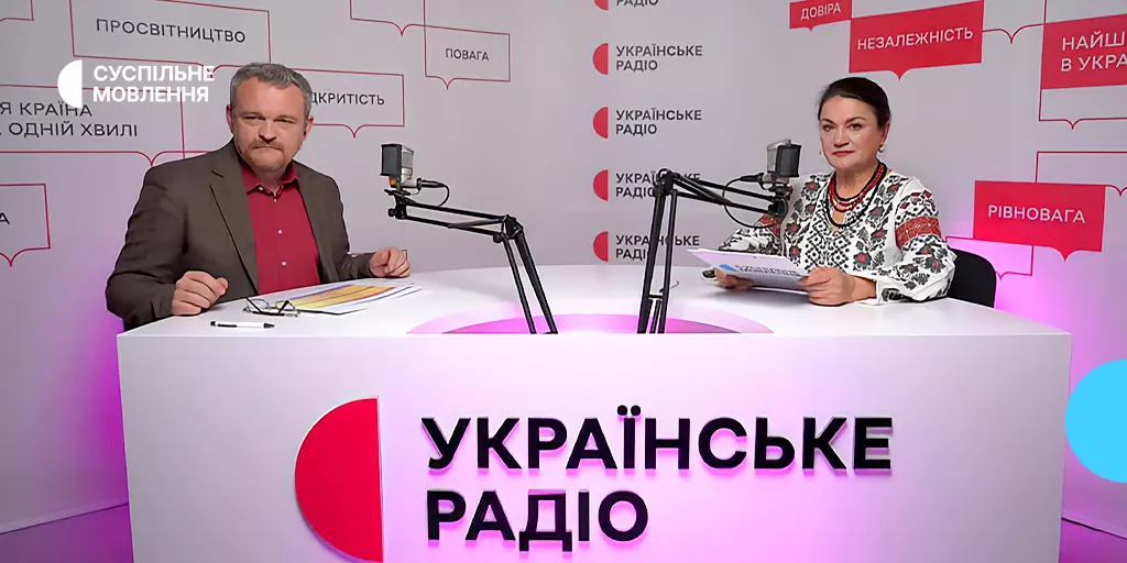 «У пришвидшеному режимі». Як медійники писали радіодиктант та чи готувалася Наталя Сумська до читання