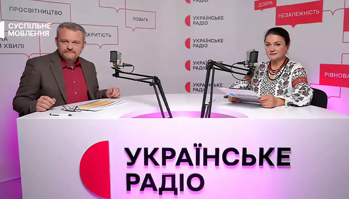 «У пришвидшеному режимі». Як медійники писали радіодиктант та чи готувалася Наталя Сумська до читання