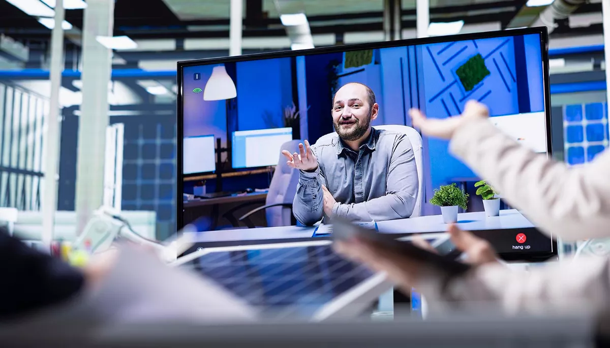 Як медійникам знайти, а читачам відрізнити справжнього експерта від «балакучої голови»