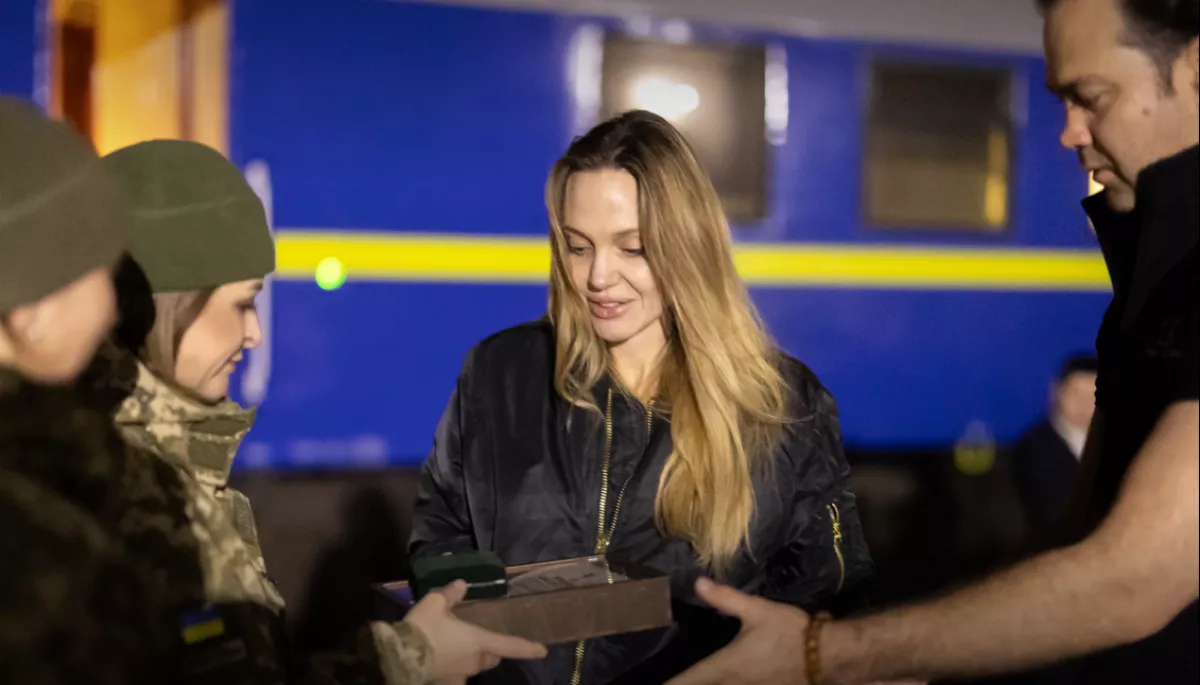 Анджеліна Джолі про поїздку в Україну: Людське сафарі, з яким родини живуть щодня