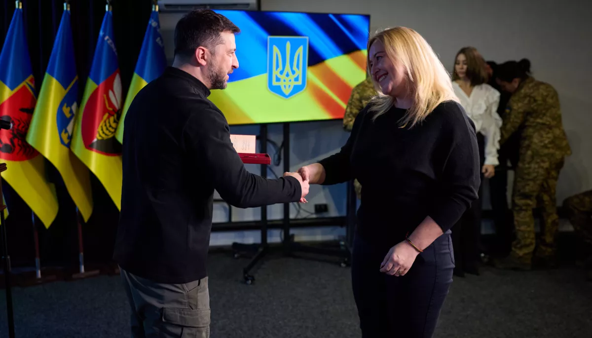 Президент відзначив державними нагородами херсонських журналістів Тетяну Савулю та Олександра Андрющенка