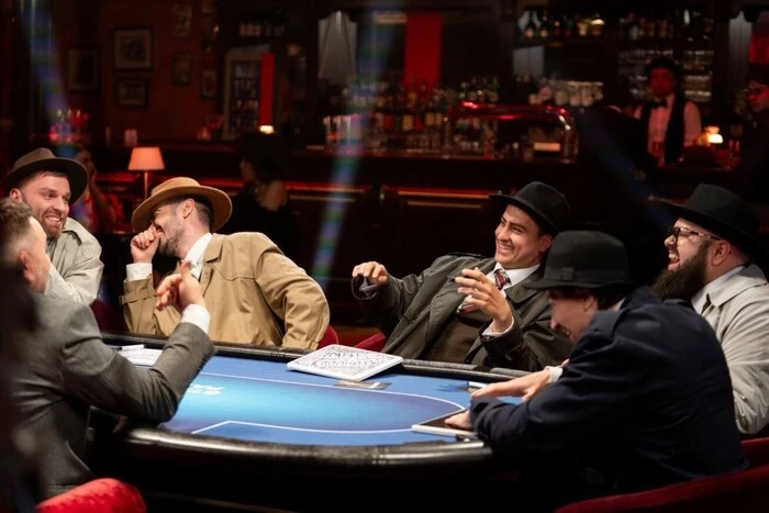 Ютуб-канал Stadium Family, співвласником якого є Міндіч, призупинив роботу