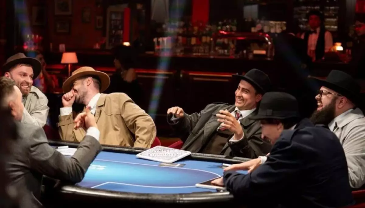 Ютуб-канал Stadium Family, співвласником якого є Міндіч, призупинив роботу