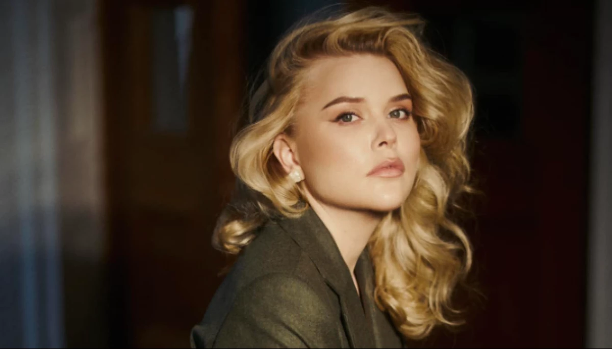 Ексведуча каналів Медведчука Юлія Колтак тепер працює у пресслужбі Київської обласної прокуратури. І вважає публікації про себе «цькуванням»