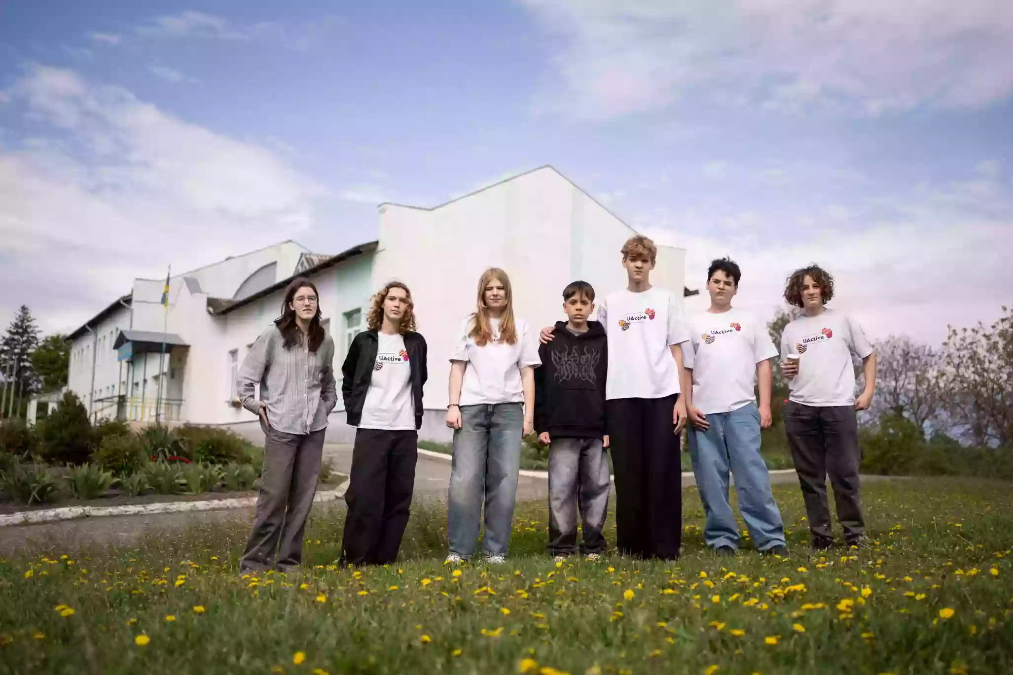 Фонд savED і Сергій Жадан презентували відеоманіфест “Виростають діти”