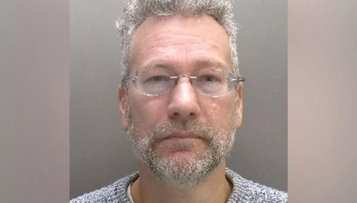 Британський політик Натан Гілл отримав 10 років ув'язення за отримання хабарів. За гроші він «захищав» канали Медведчука в Європарламенті