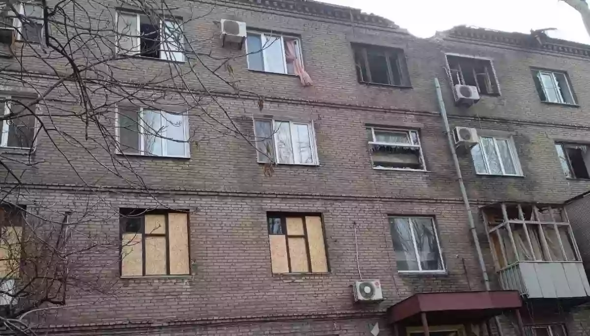 Квартиру журналіста-розслідувача Сергія Сидорова пошкоджено внаслідок російської атаки на Запоріжжя