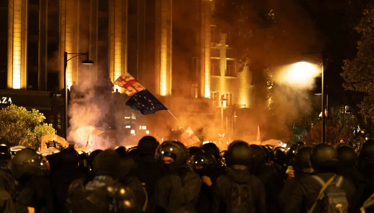 «Грузинська мрія» заявила, що подасть до суду на BBC через матеріал про застосування хімічної зброї під час протестів