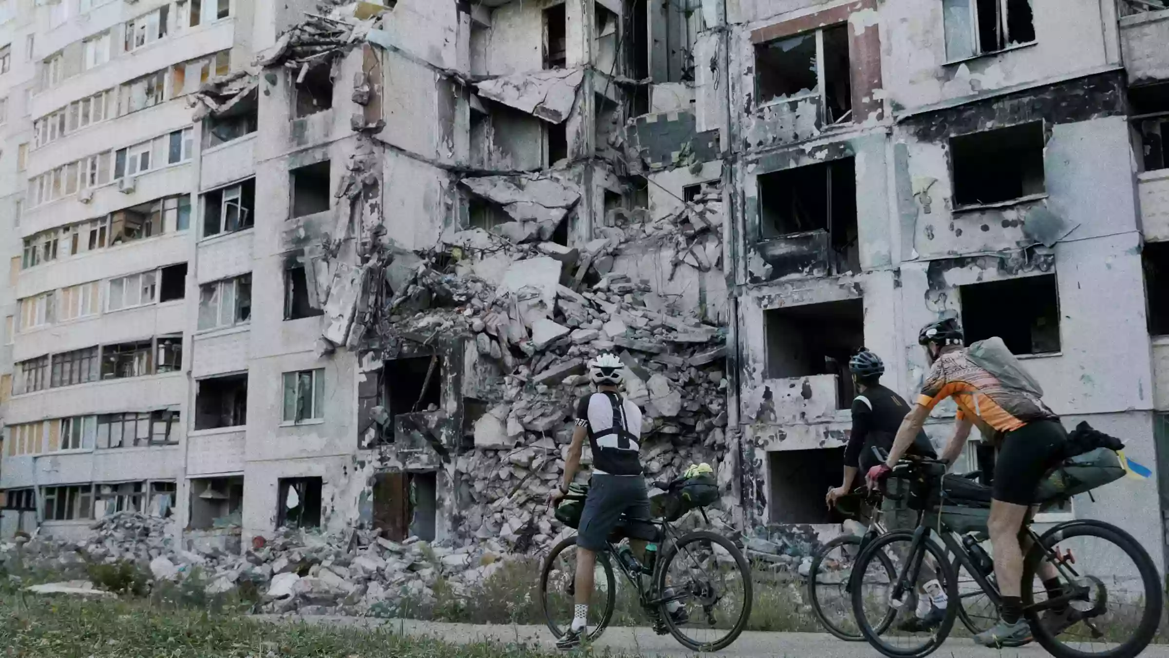 Документальний фільм про мандрівку велосипедистів уздовж лінії фронту став фіналістом фестивалю Paladino d’Oro