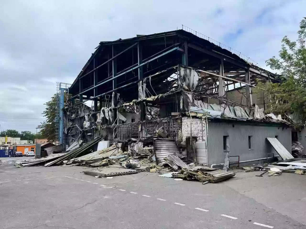 Росіяни знищили павільйон телеканалу СТБ, в якому знімали популярні проєкти. ДОПОВНЕНО