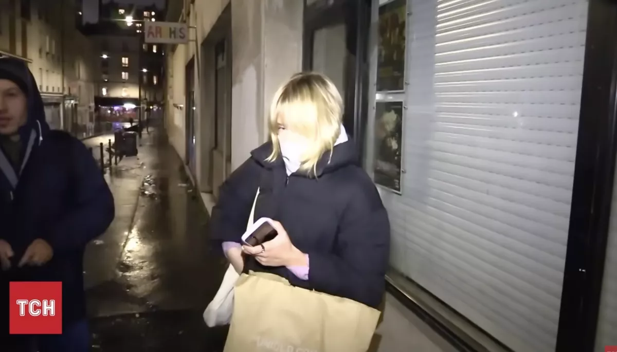 Журналіст ТСН поспілкувався з ймовірною донькою Путіна на вулицях Парижа