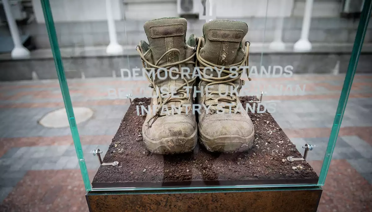 «Ми хотіли, щоб люди подивилися на піхотинця як на героя. А не як на людину, яка опинилася в окопі, тому що в неї немає інших варіантів»