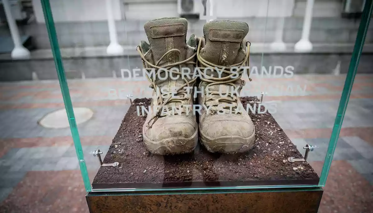 «Ми хотіли, щоб люди подивилися на піхотинця як на героя. А не як на людину, яка опинилася в окопі, тому що в неї немає інших варіантів»