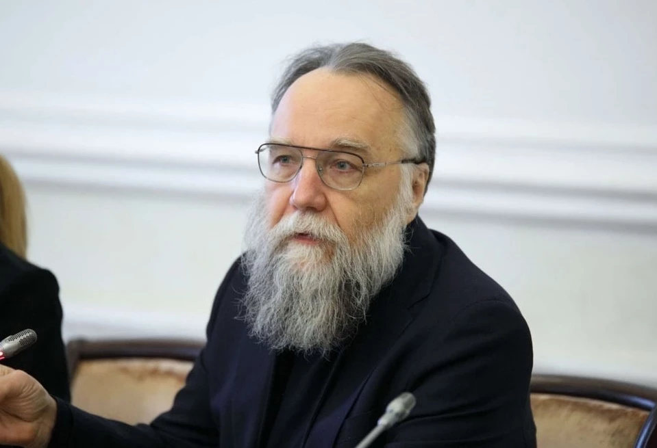Велика Британія запровадила санкції проти російського пропагандиста Олександра Дугіна