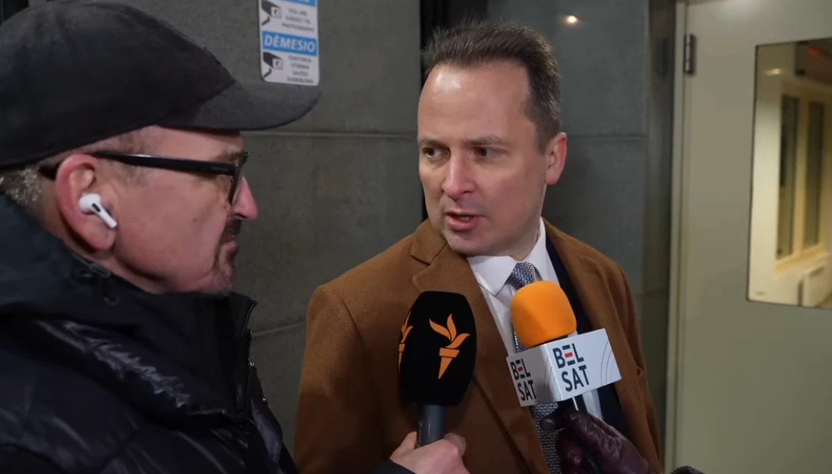 Мінськ в останню хвилину змінив процедуру звільнення політв'язнів, — Франак Вячорка