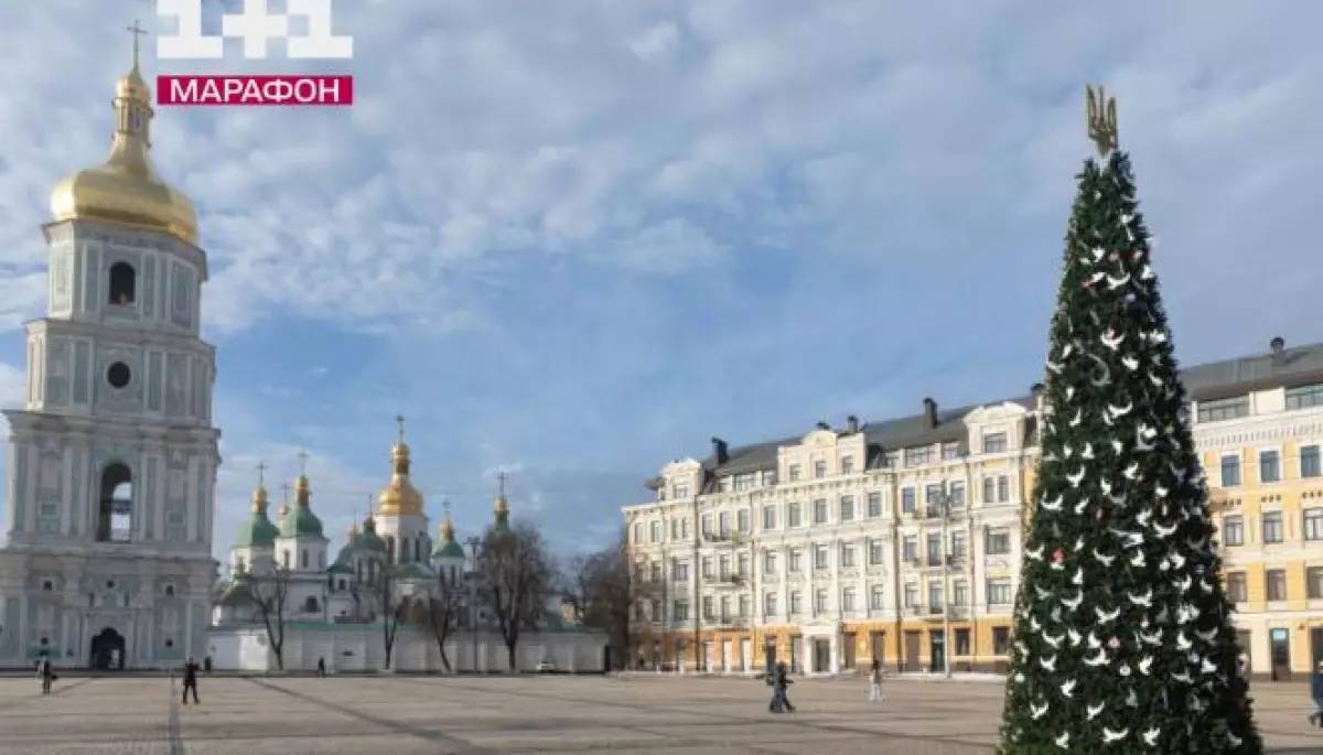 Боти активно поширюють деструктивні тези про &laquo;війну за майно олігархів&raquo;, тим часом свята трохи вирівнюють настрої українців. Зведення з інформаційної війни за 6-12 грудня 2025 р.