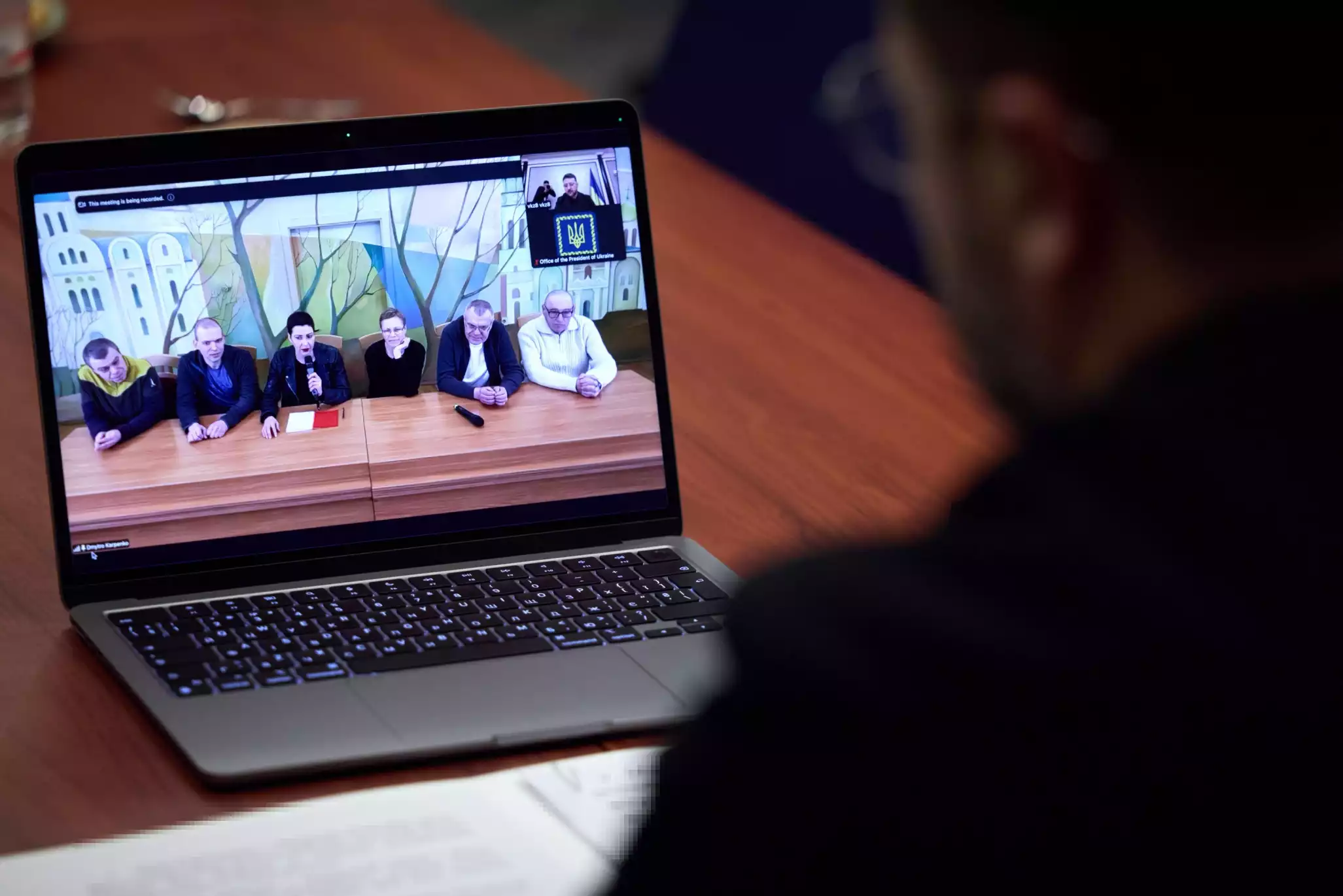 «Невизначеність у наших висловлюваннях повʼязана з посттюремним шоком», — білоруські опозиціонери в розмові з Зеленським