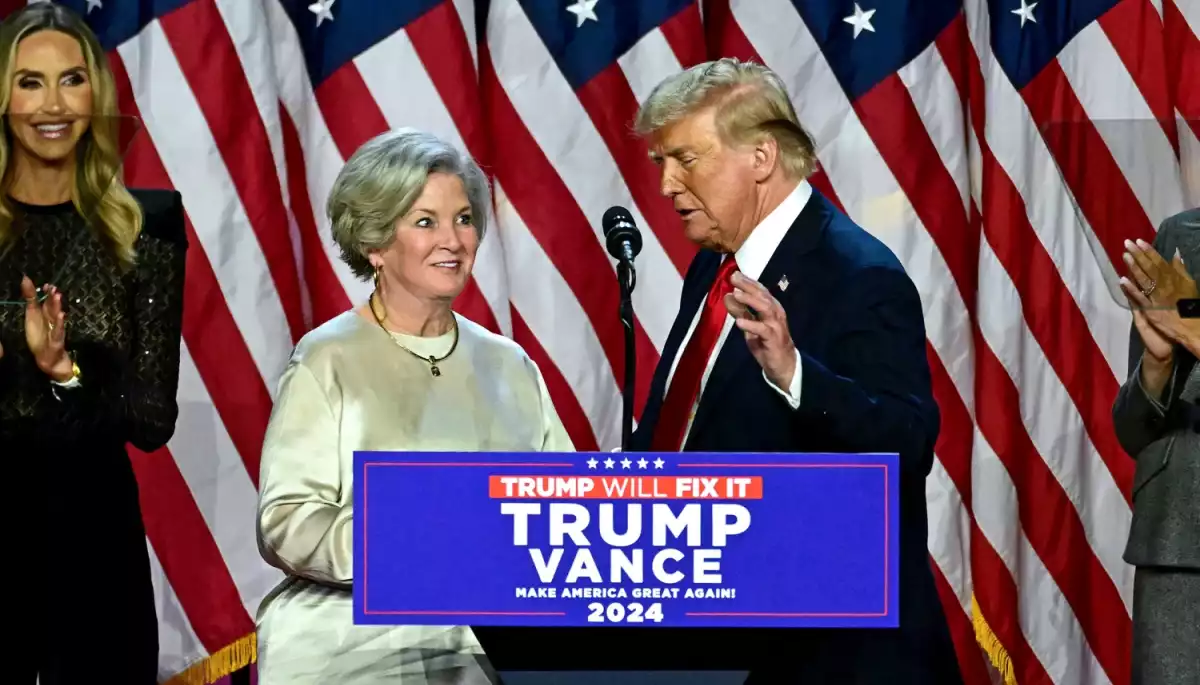 Голова апарату Білого дому назвала маніпулятивним матеріал Vanity Fair, в якому вона порівняла Трампа з алкоголіком