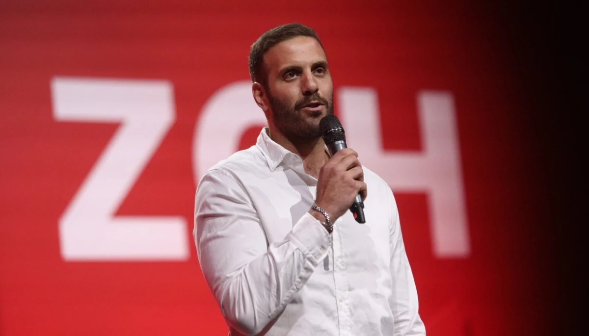 Грецького євродепутата виключили з делегації після повідомлень про ймовірний напад на журналіста