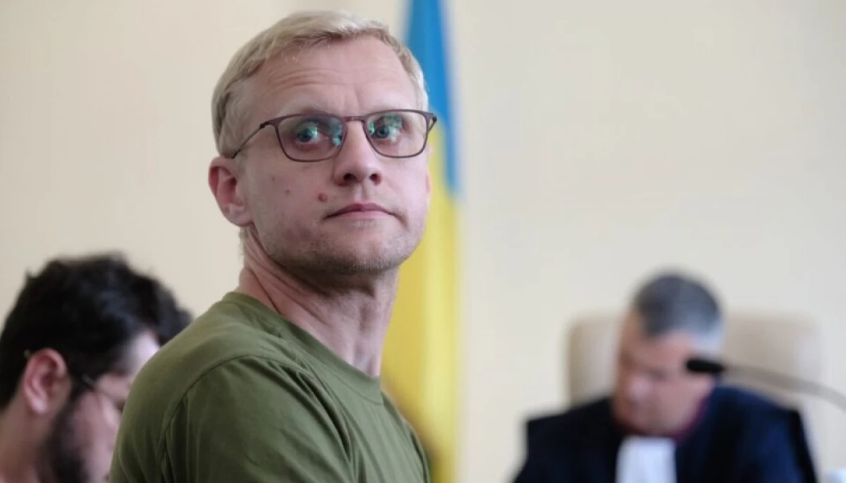 Шабунін подав до суду через відмову ОГП реєструвати заяву про злиті фото. У відомстві заявили, що дані вже в реєстрі