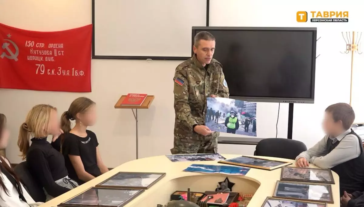 Ексжурналіст із Миколаєва мілітаризує дітей на ТОТ, &mdash; Суспільне