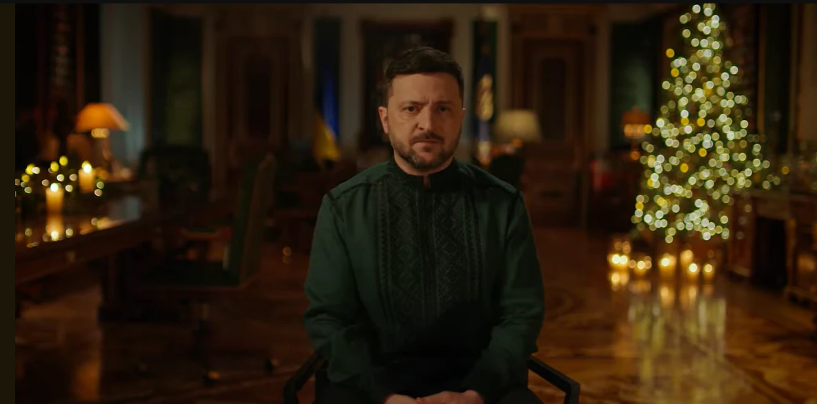 &laquo;Чого хоче Україна? Миру? Так. Чи будь-якою ціною? Ні&raquo;. Зеленський привітав українців з Новим роком