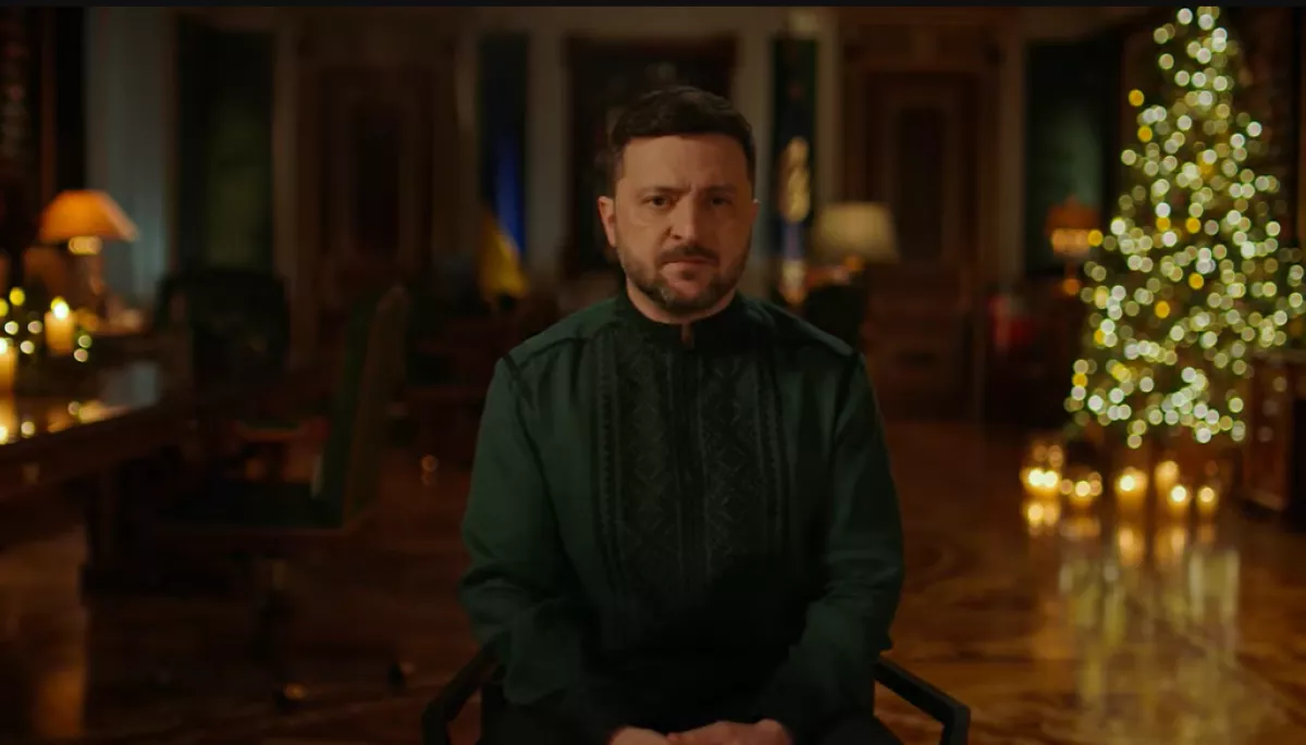 &laquo;Чого хоче Україна? Миру? Так. Чи будь-якою ціною? Ні&raquo;. Зеленський привітав українців з Новим роком