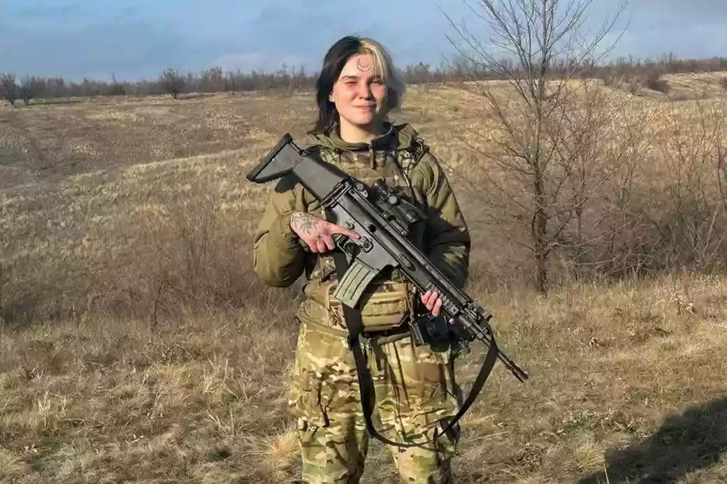 На війні загинула військовослужбовиця і мисткиня Лана Чорногорська
