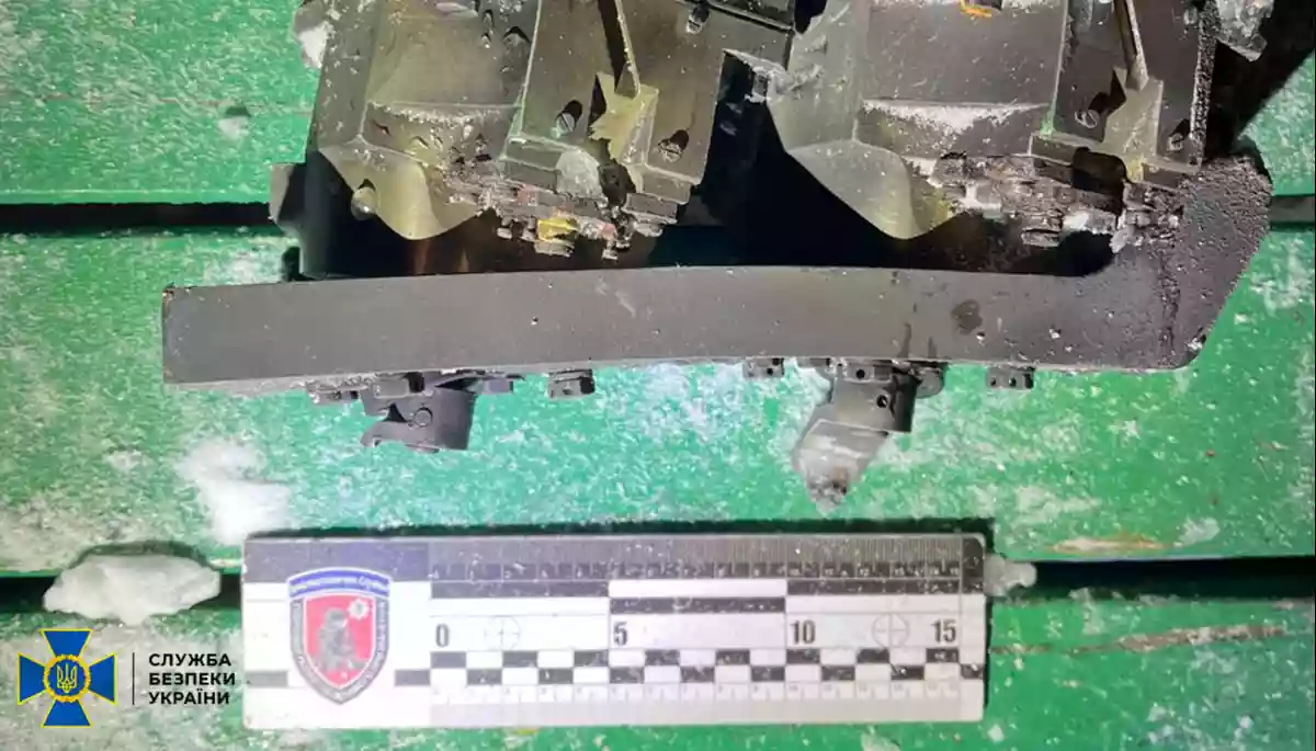 СБУ показала уламки ракети &laquo;Орєшнік&raquo;, якою Росія атакувала Львів